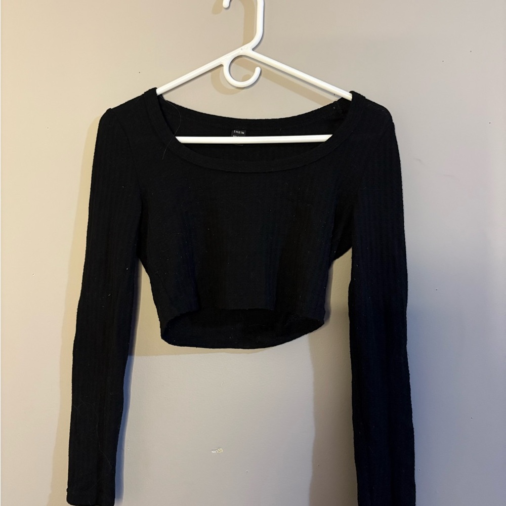 Black Long Sleeve Crop Top